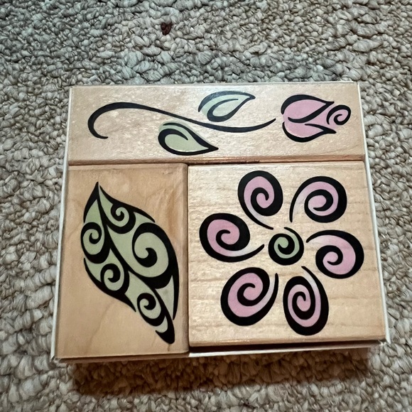 Wooden Flower Stamps - Picture 1 of 3